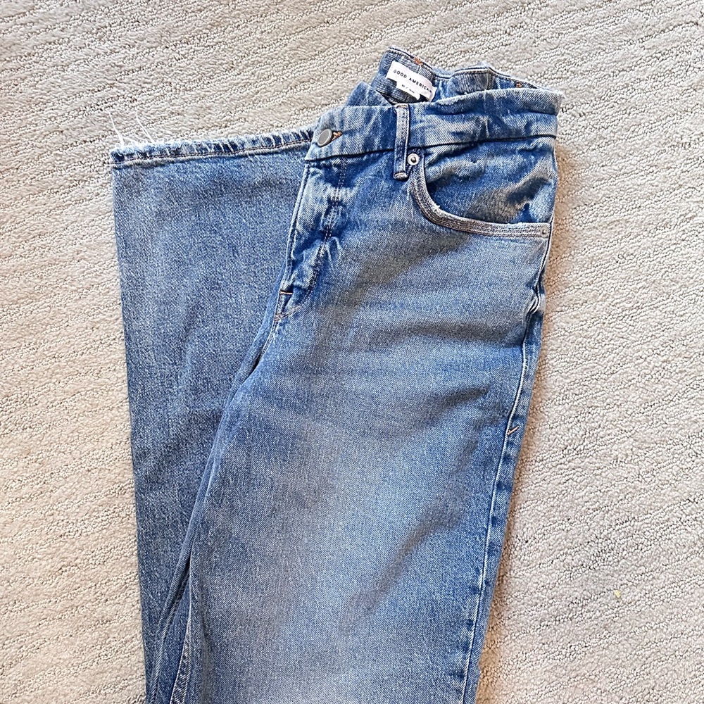 Good American Indigo Straight Leg Jeans - Picture 6 of 7